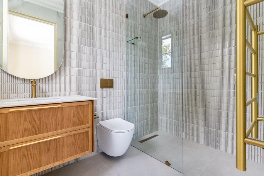 5 Bedroom Property for Sale in Constantia Western Cape